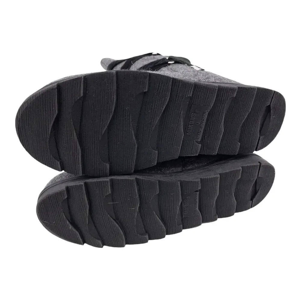 MUK LUKS Gray & Black Tally Tall Strap Accent Winter  Boots 6 Women's